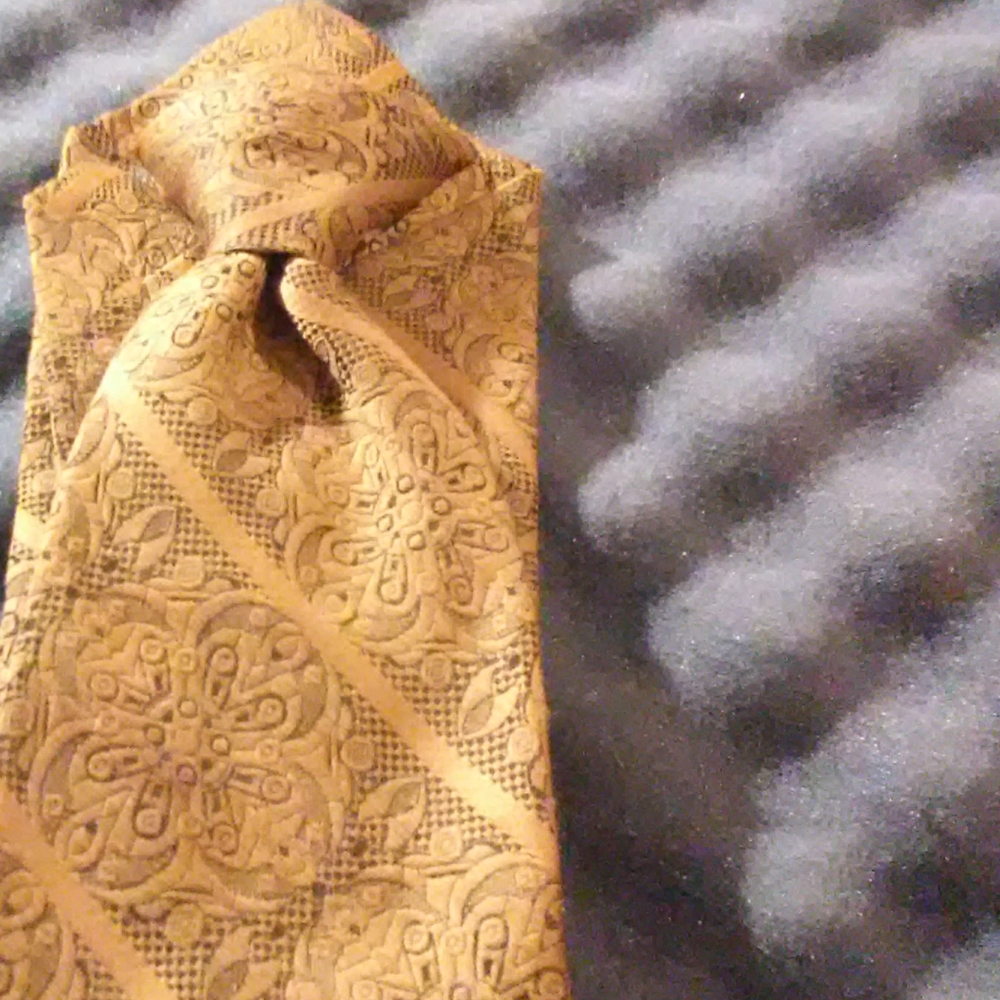 100% Polyester tie